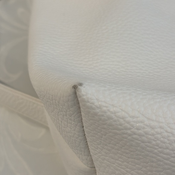 NWOT Steve Madden White Shoulder Bag. - Picture 7 of 11